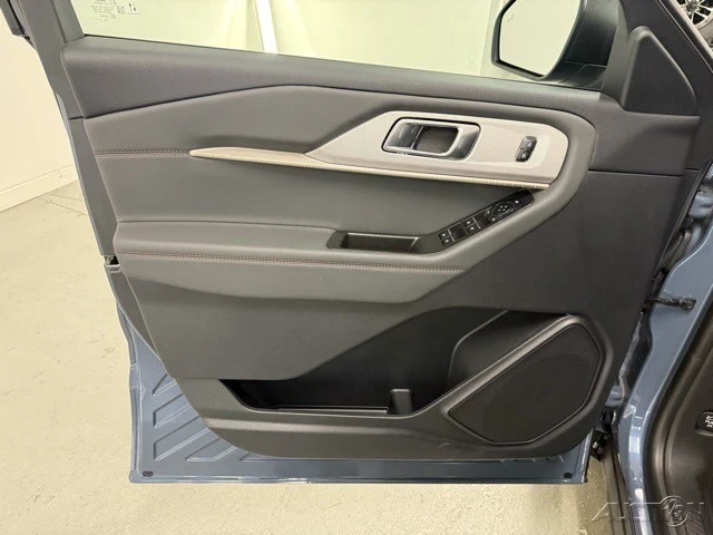 2025 Ford Explorer 6th Gen - Image 12 of 12