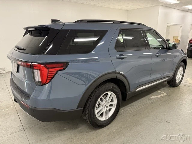 2025 Ford Explorer 6th Gen - Image 5 of 12