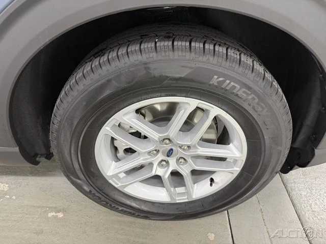 2025 Ford Explorer 6th Gen - Image 4 of 12