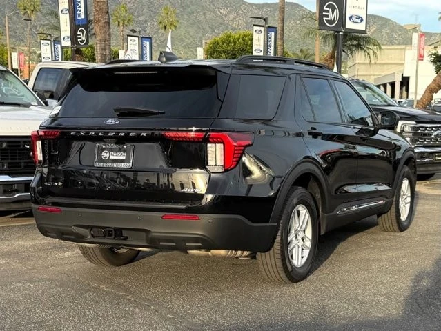 2025 Ford Explorer 6th Gen - Image 9 of 12