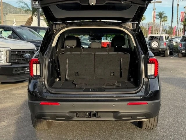 2025 Ford Explorer 6th Gen - Image 11 of 12
