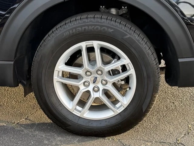 2025 Ford Explorer 6th Gen - Image 13 of 21