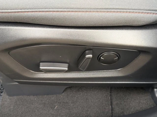 2025 Ford Explorer 6th Gen - Image 16 of 21
