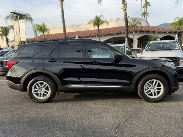 2025 Ford Explorer 6th Gen - Image 10 of 12