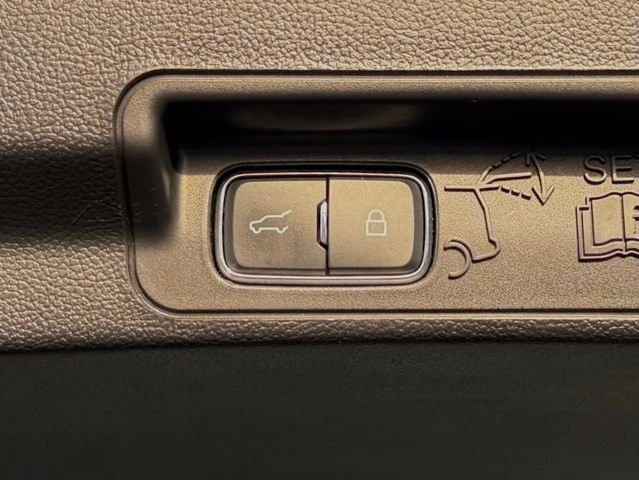 2025 Ford Explorer 6th Gen - Image 12 of 21