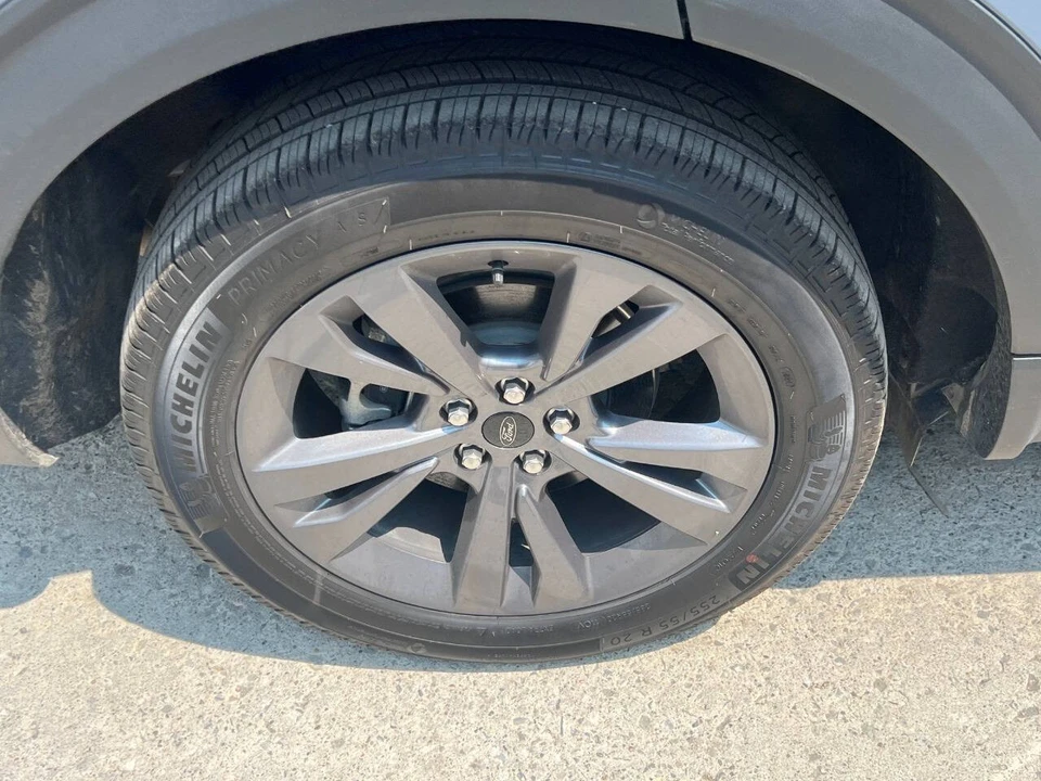 2025 Ford Explorer 6th Gen - Image 10 of 21