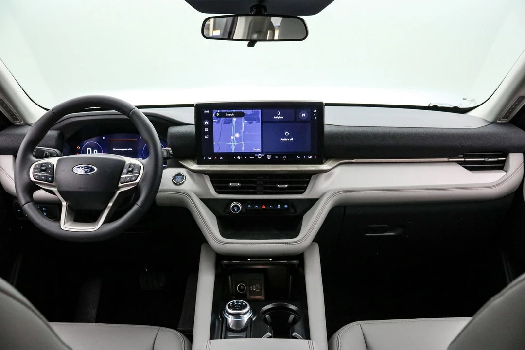 2025 Ford Explorer 6th Gen - Image 15 of 21