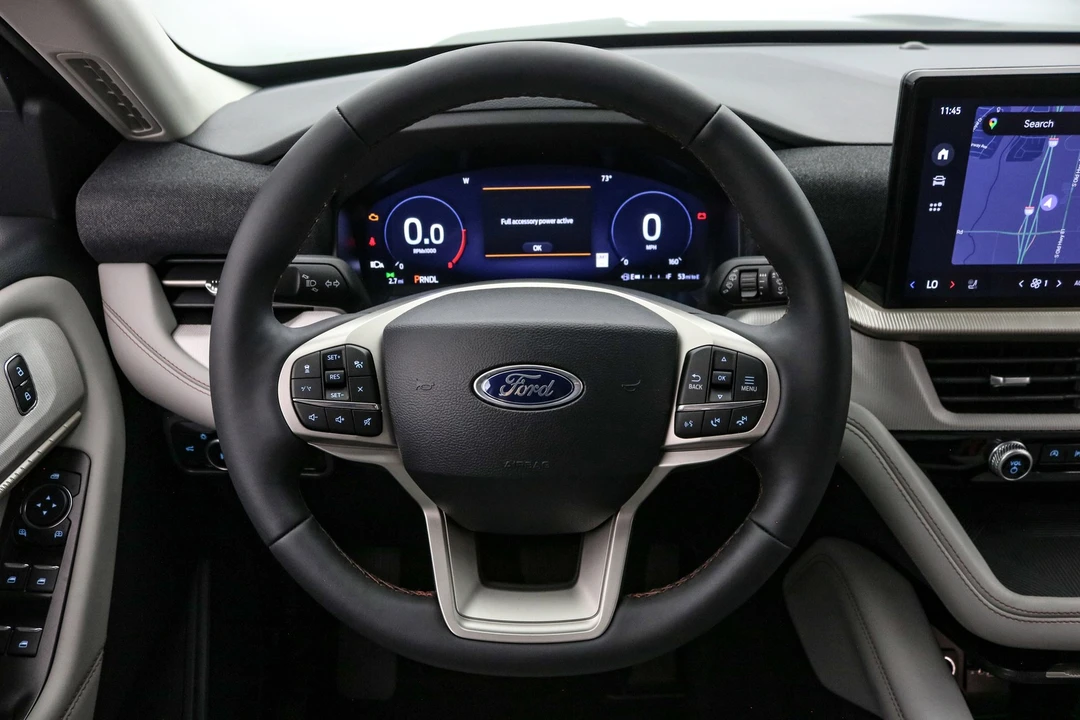 2025 Ford Explorer 6th Gen - Image 14 of 21