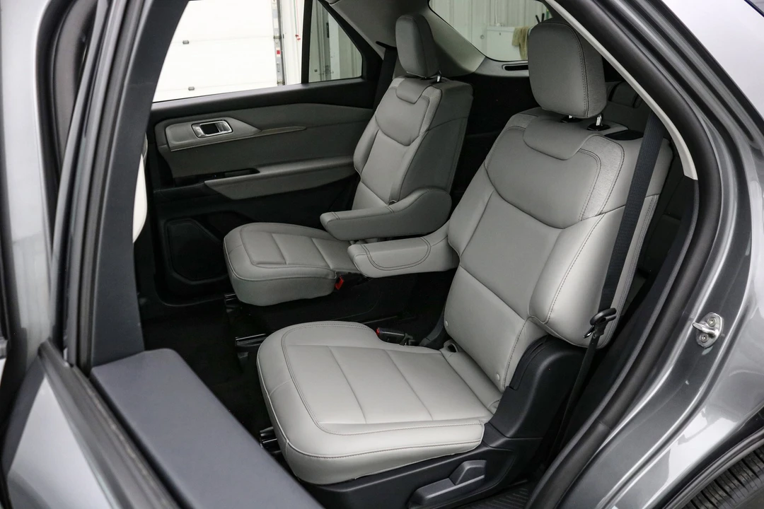 2025 Ford Explorer 6th Gen - Image 21 of 21