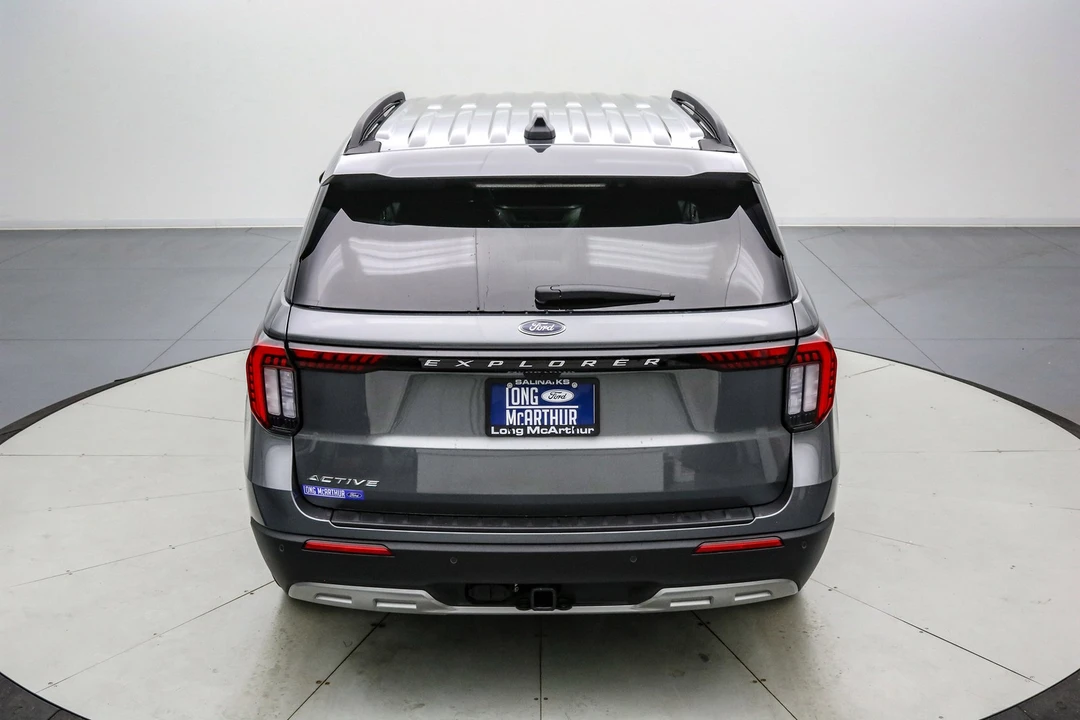 2025 Ford Explorer 6th Gen - Image 6 of 21