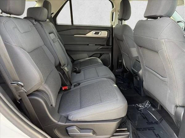 2025 Ford Explorer 6th Gen - Image 20 of 21