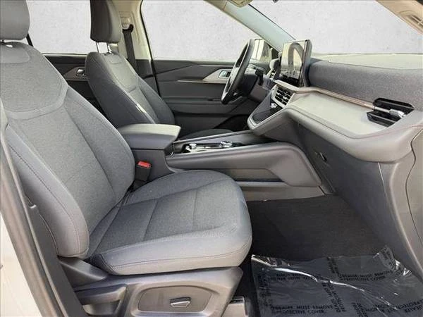 2025 Ford Explorer 6th Gen - Image 11 of 21