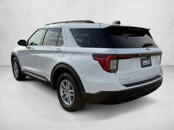 2025 Ford Explorer 6th Gen - Image 8 of 21