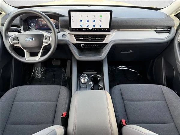 2025 Ford Explorer 6th Gen - Image 14 of 21