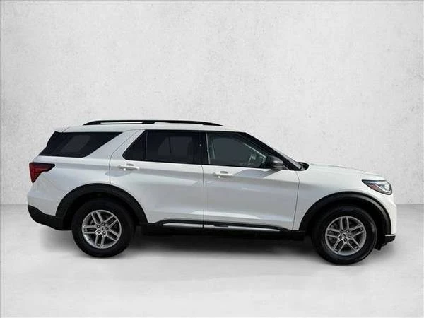 2025 Ford Explorer 6th Gen - Image 4 of 21