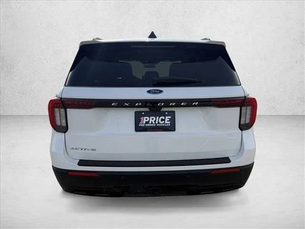 2025 Ford Explorer 6th Gen - Image 6 of 21