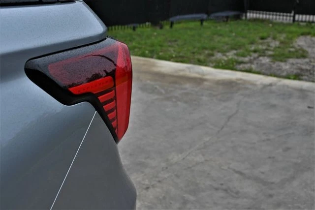 2025 Ford Explorer 6th Gen - Image 12 of 21