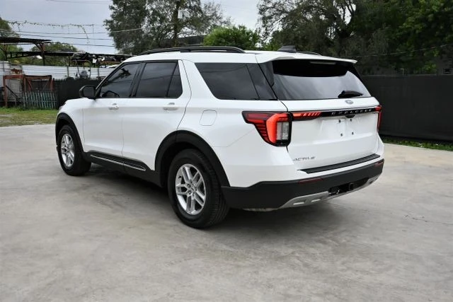 2025 Ford Explorer 6th Gen - Image 3 of 21