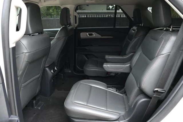 2025 Ford Explorer 6th Gen - Image 15 of 21