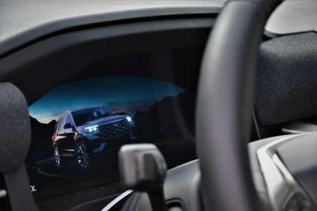 2025 Ford Explorer 6th Gen - Image 19 of 21