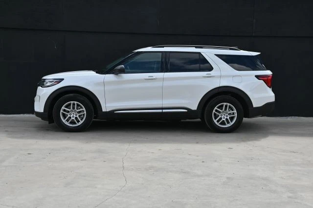2025 Ford Explorer 6th Gen - Image 9 of 21