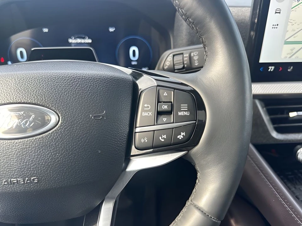 2025 Ford Explorer 6th Gen - Image 19 of 21