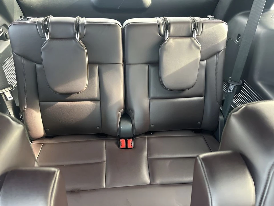 2025 Ford Explorer 6th Gen - Image 14 of 21