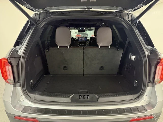 2025 Ford Explorer 6th Gen - Image 7 of 21