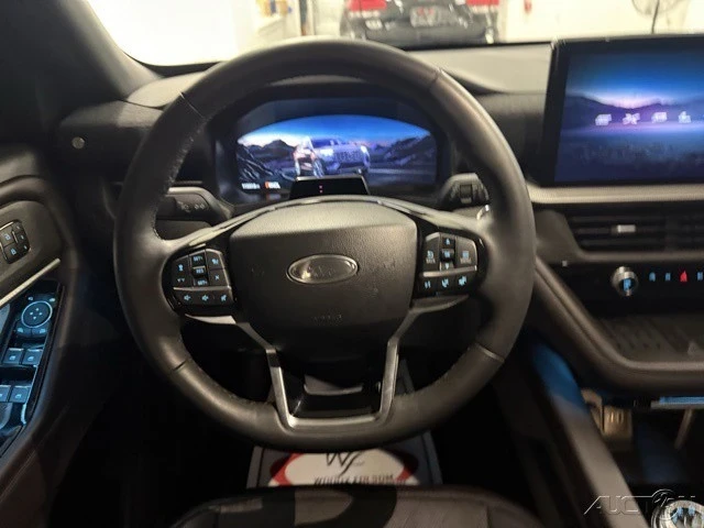 2025 Ford Explorer 6th Gen - Image 17 of 21