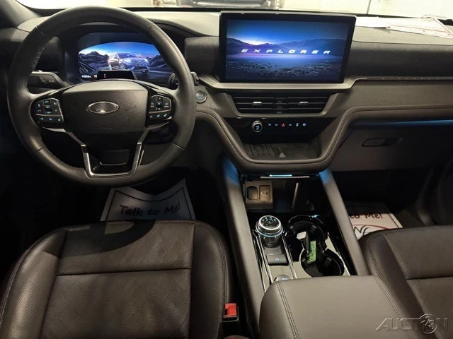 2025 Ford Explorer 6th Gen - Image 18 of 21
