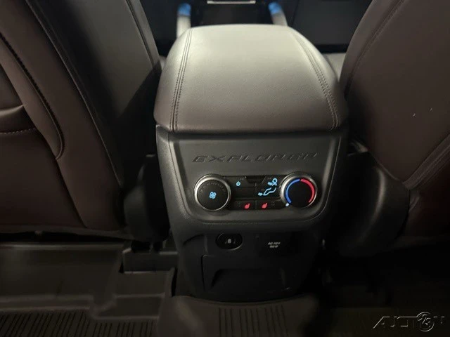2025 Ford Explorer 6th Gen - Image 16 of 21