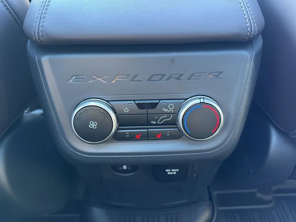 2025 Ford Explorer 6th Gen - Image 15 of 21