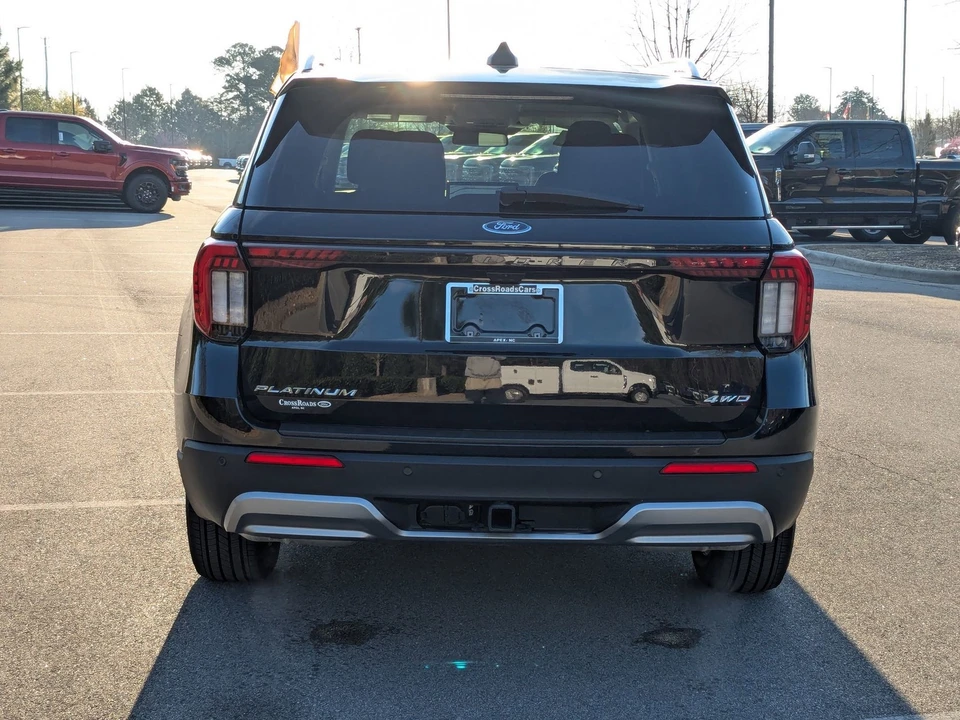 2025 Ford Explorer 6th Gen - Image 5 of 31
