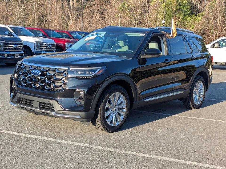 2025 Ford Explorer 6th Gen - Image 8 of 31