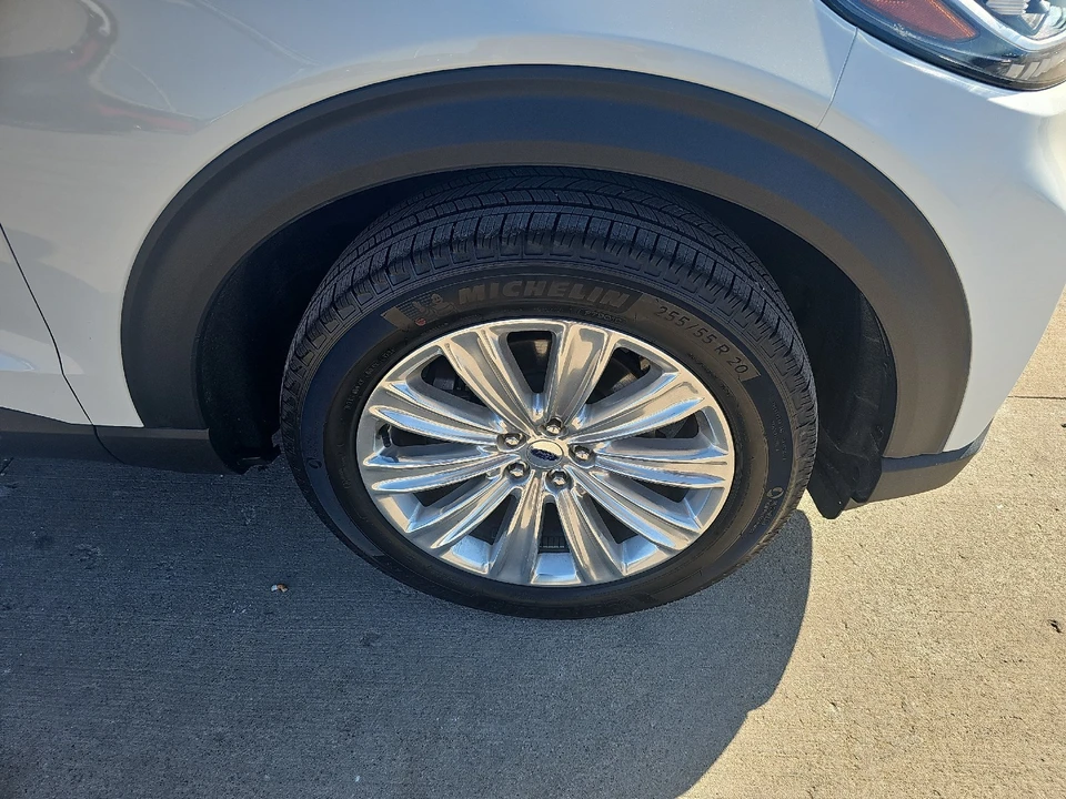 2025 Ford Explorer 6th Gen - Image 4 of 21