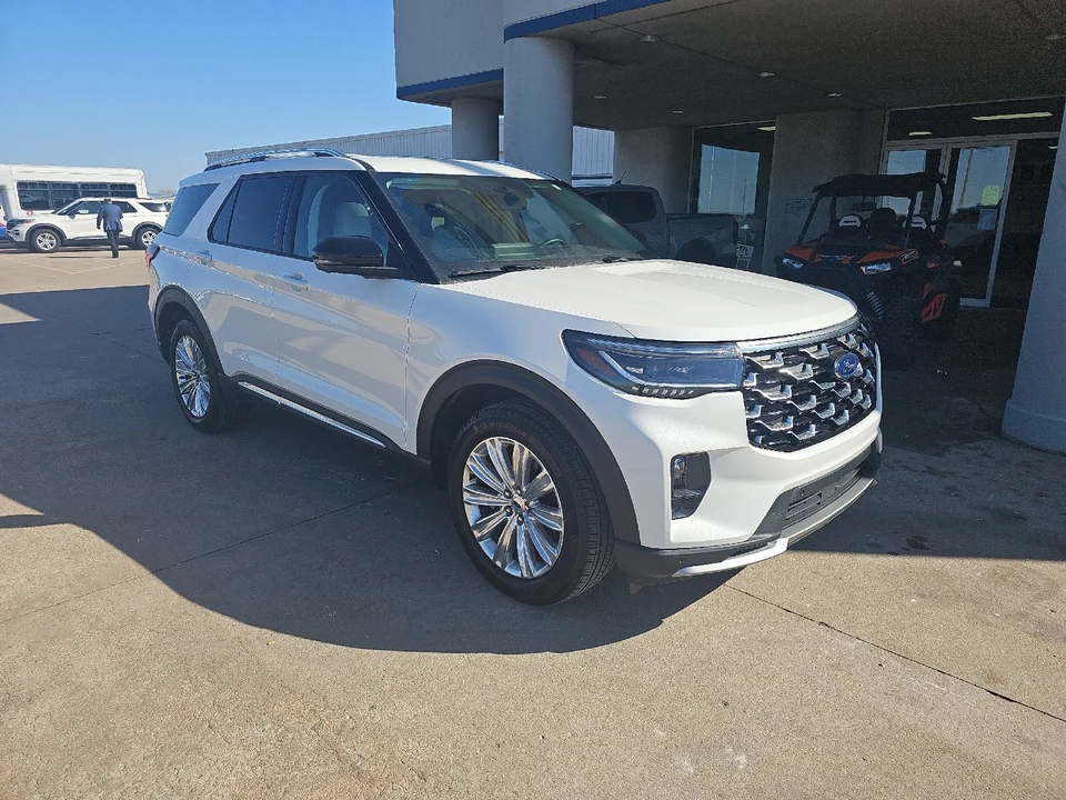 2025 Ford Explorer 6th Gen - Image 2 of 21