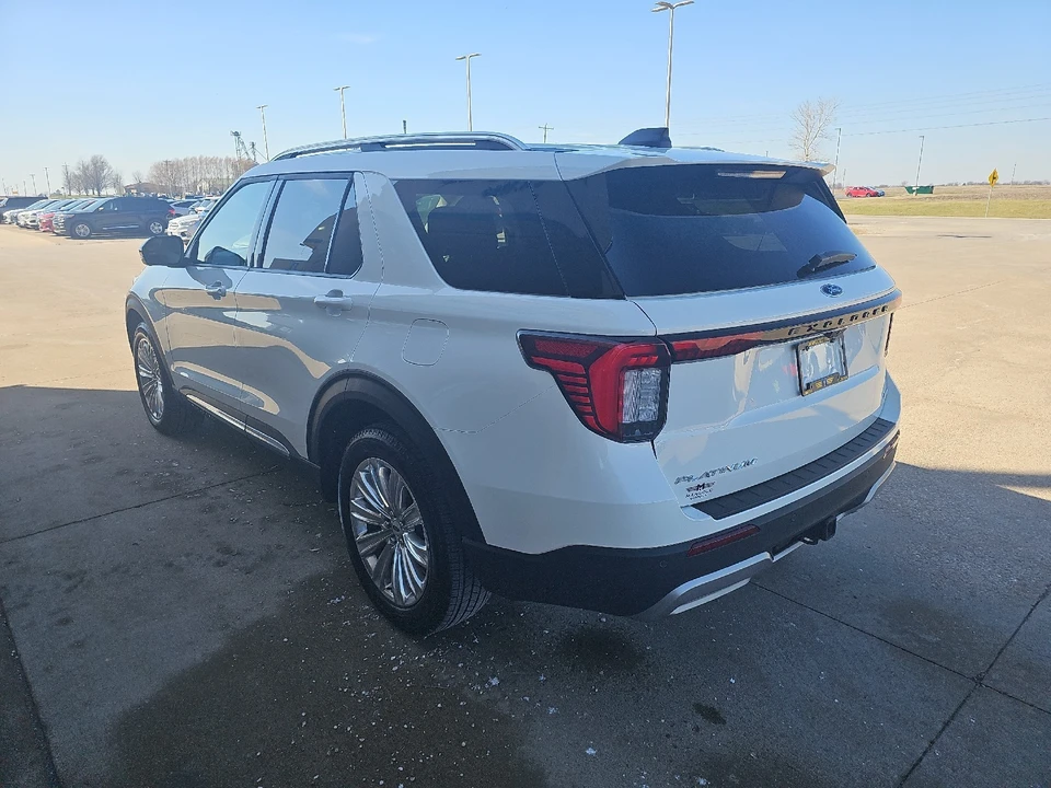 2025 Ford Explorer 6th Gen - Image 12 of 21