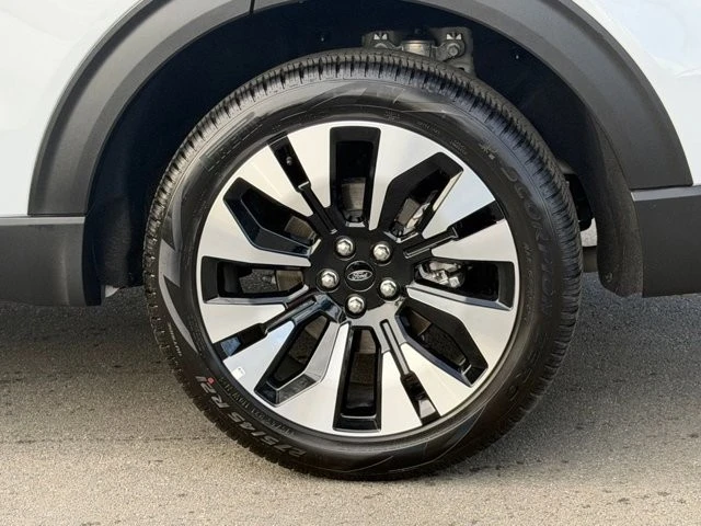 2025 Ford Explorer 6th Gen - Image 15 of 21