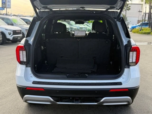 2025 Ford Explorer 6th Gen - Image 13 of 21