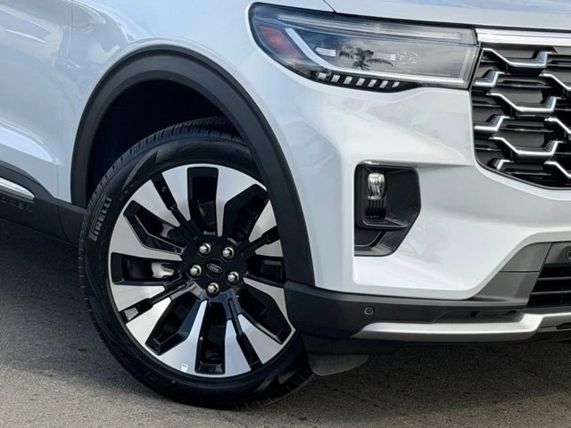 2025 Ford Explorer 6th Gen - Image 4 of 21
