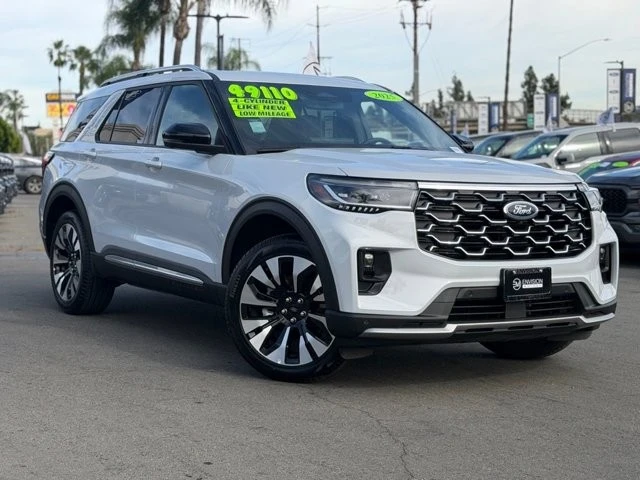2025 Ford Explorer 6th Gen - Image 2 of 21