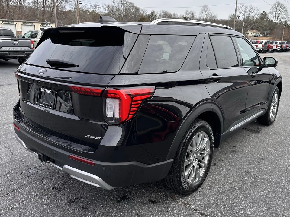 2025 Ford Explorer 6th Gen - Image 6 of 12