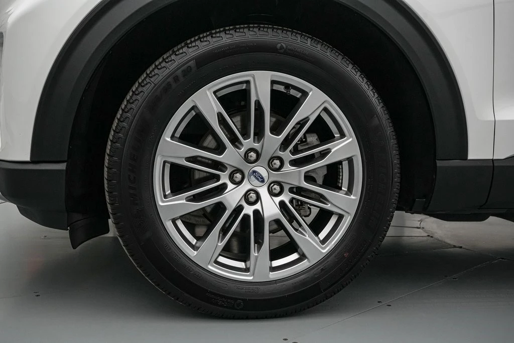 2025 Ford Explorer 6th Gen - Image 11 of 21