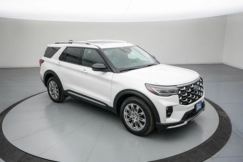 2025 Ford Explorer 6th Gen - Image 2 of 21