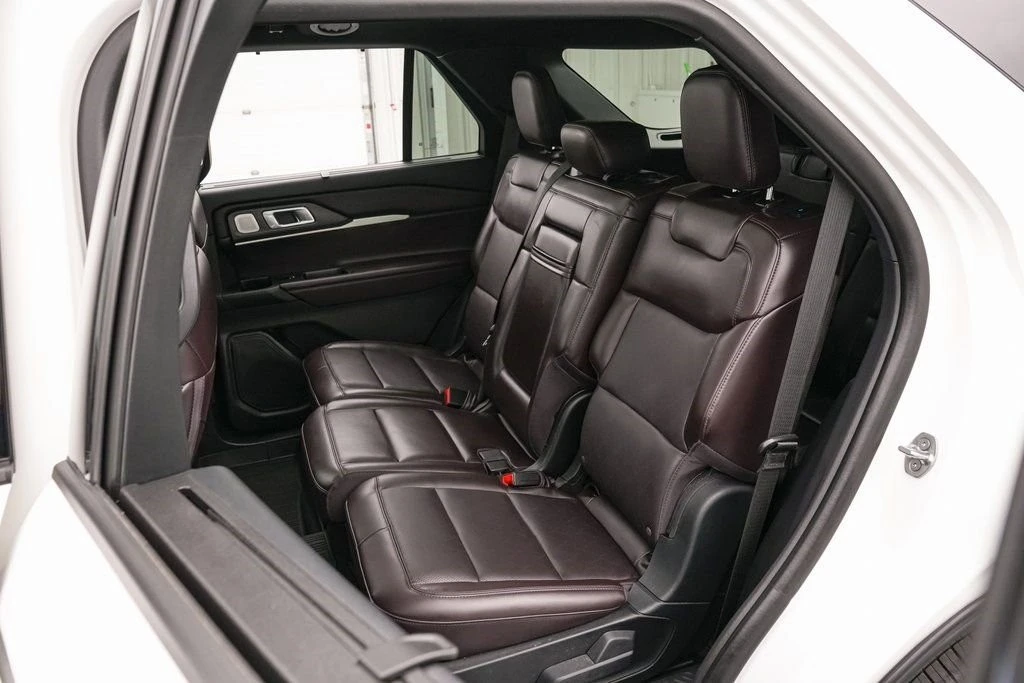 2025 Ford Explorer 6th Gen - Image 20 of 21