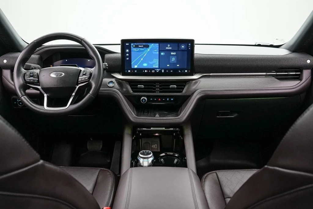 2025 Ford Explorer 6th Gen - Image 15 of 21