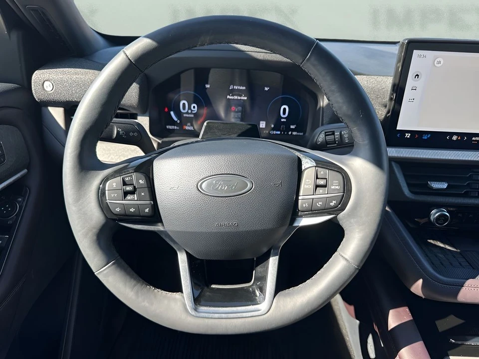 2025 Ford Explorer 6th Gen - Image 17 of 21