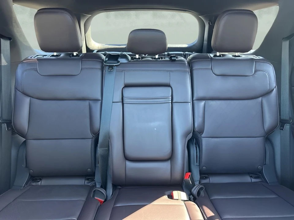 2025 Ford Explorer 6th Gen - Image 13 of 21