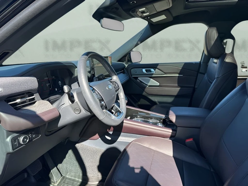 2025 Ford Explorer 6th Gen - Image 9 of 12