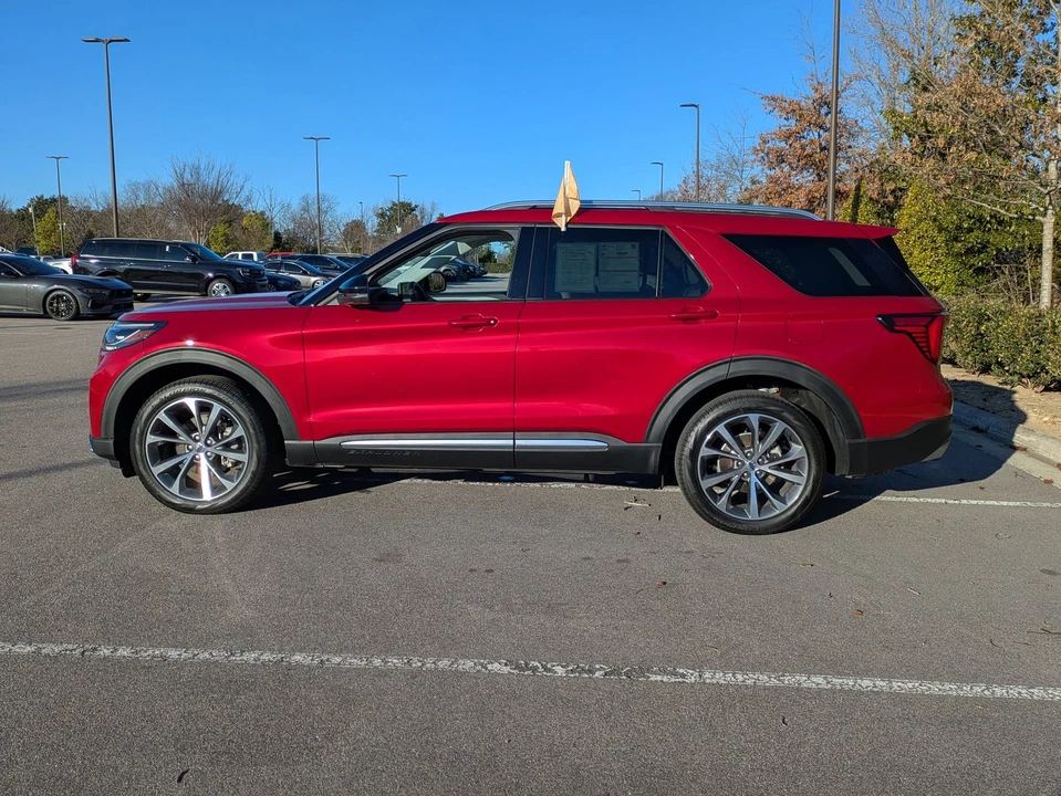 2025 Ford Explorer 6th Gen - Image 7 of 21